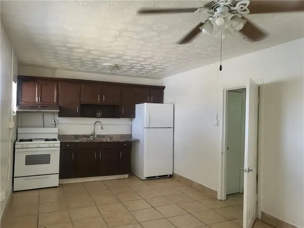 $950 | 1916 Claire Avenue, Unit D, Gretna, LA 70053