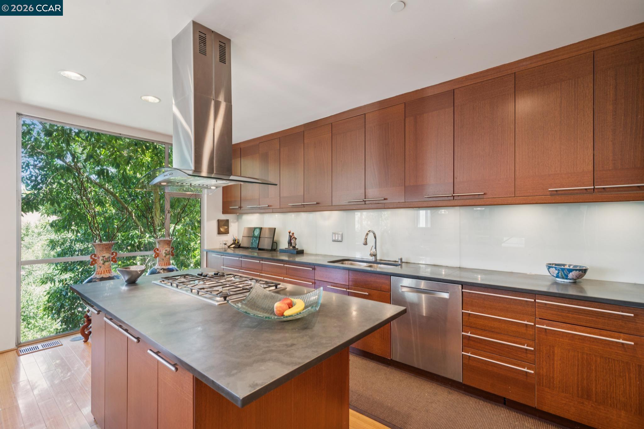 34 Underhill Road Orinda, CA 94563 - Photo 10 of 39