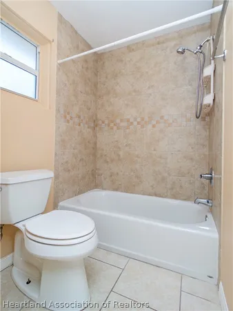 $900 | 733 Booker Avenue, Unit 4, Sebring, FL 33870