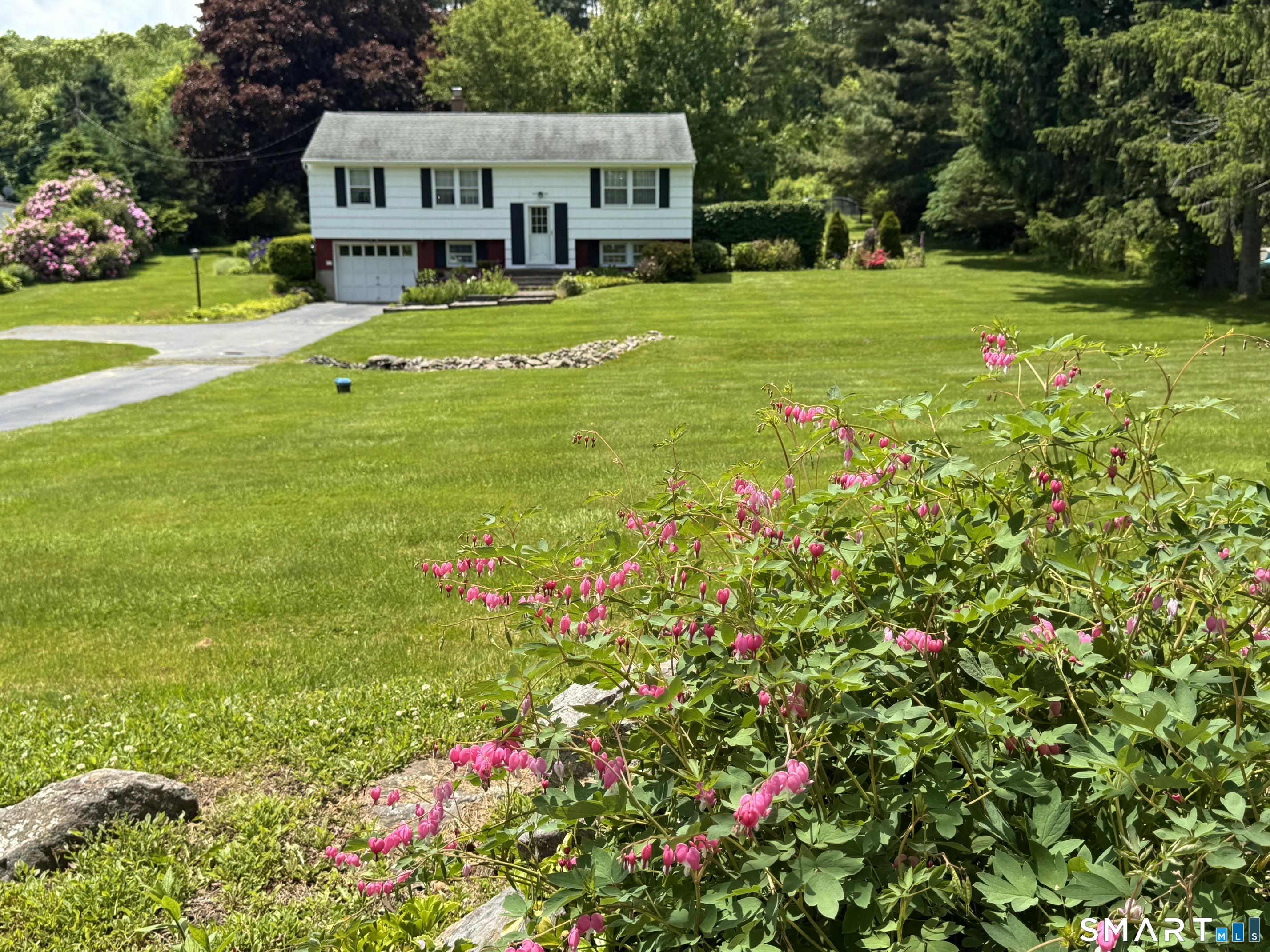 57 Barnes Road Watertown, CT 06795 - Photo 4 of 27