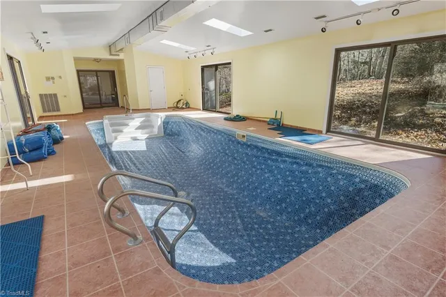 $549,900 | 273 Olde Pilot Trail, Pilot Mountain, NC 27041