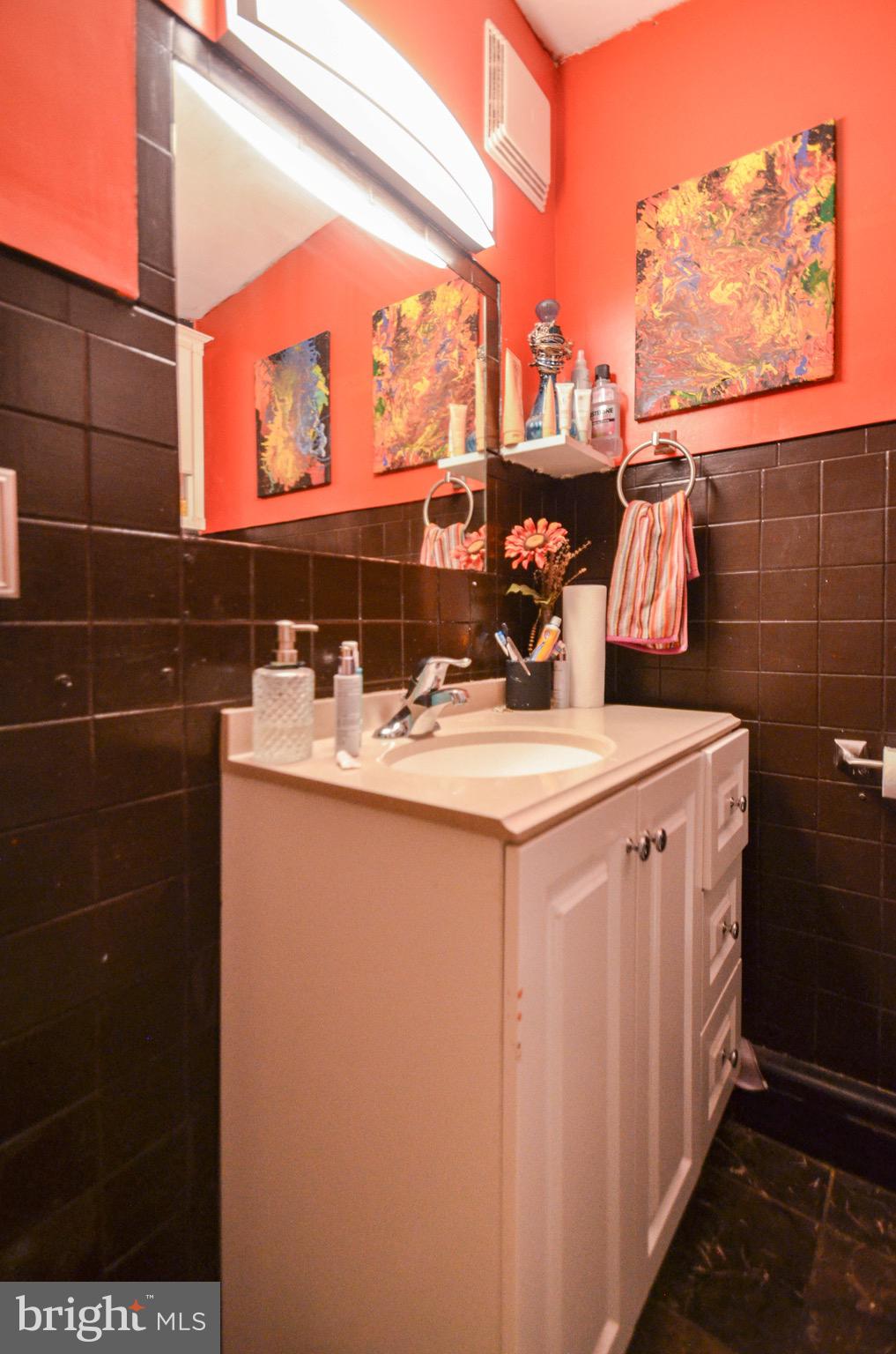 104 South Chestnut Street Bath, PA 18014 - Photo 16 of 25