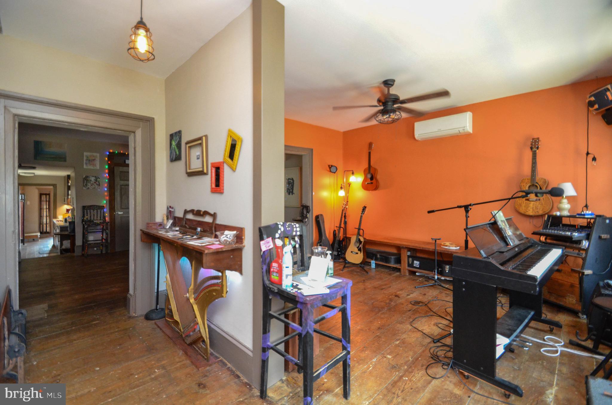 104 South Chestnut Street Bath, PA 18014 - Photo 5 of 25