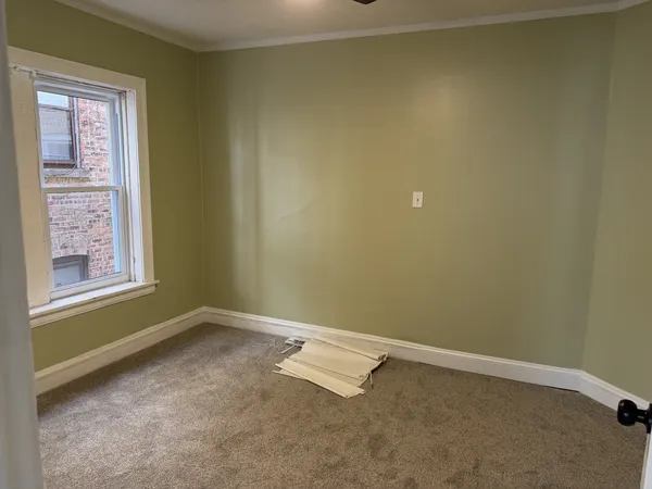 $2,340 | 6246 North Oakley Avenue, Unit 2, Chicago, IL 60659