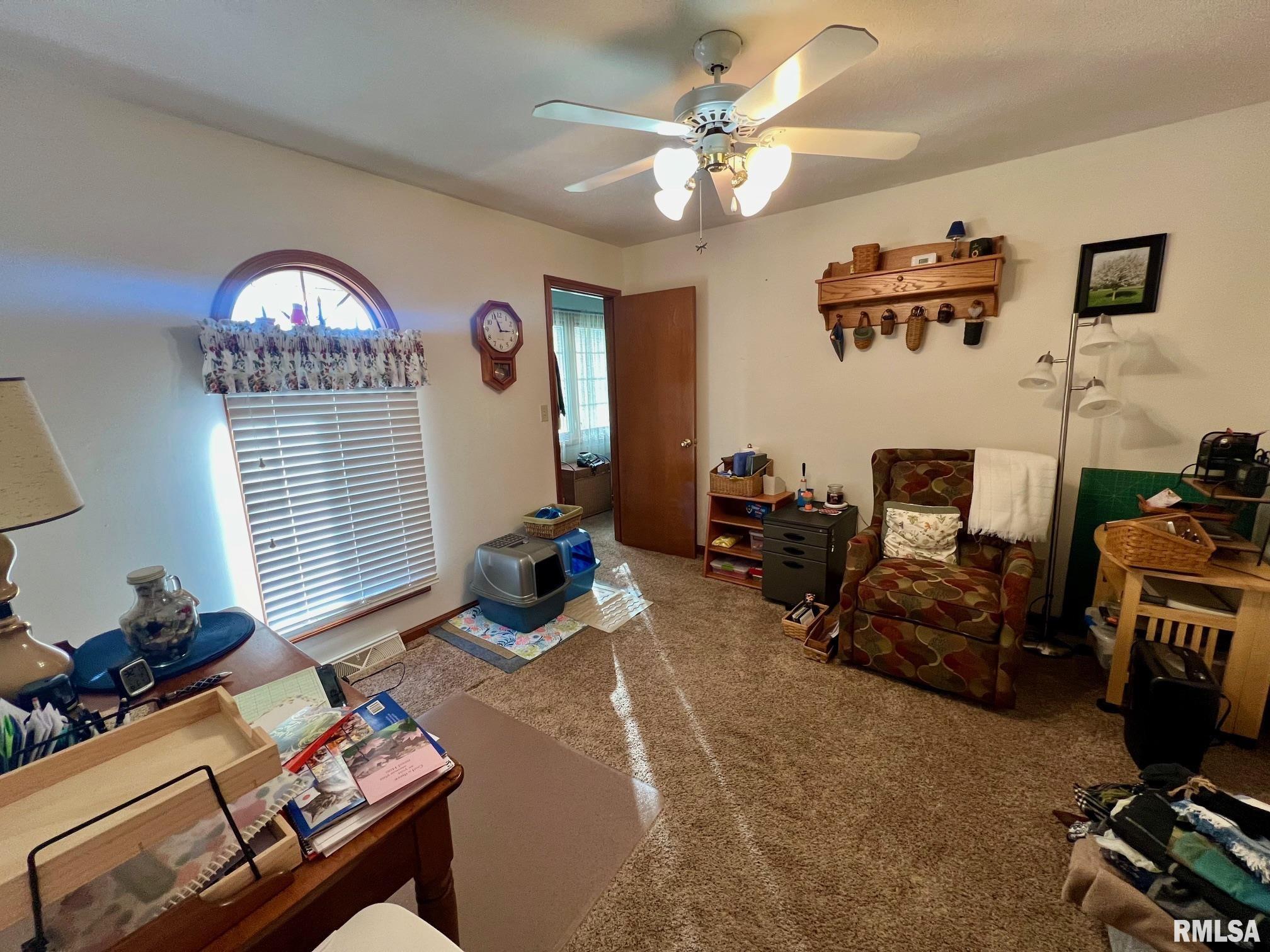 19380 Pinecrest Road Petersburg, IL 62675 - Photo 11 of 13 Gallery Image 11
