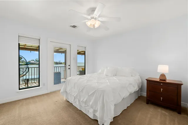 $999,500 | 289 Bayview Lane, Livingston, TX 77351