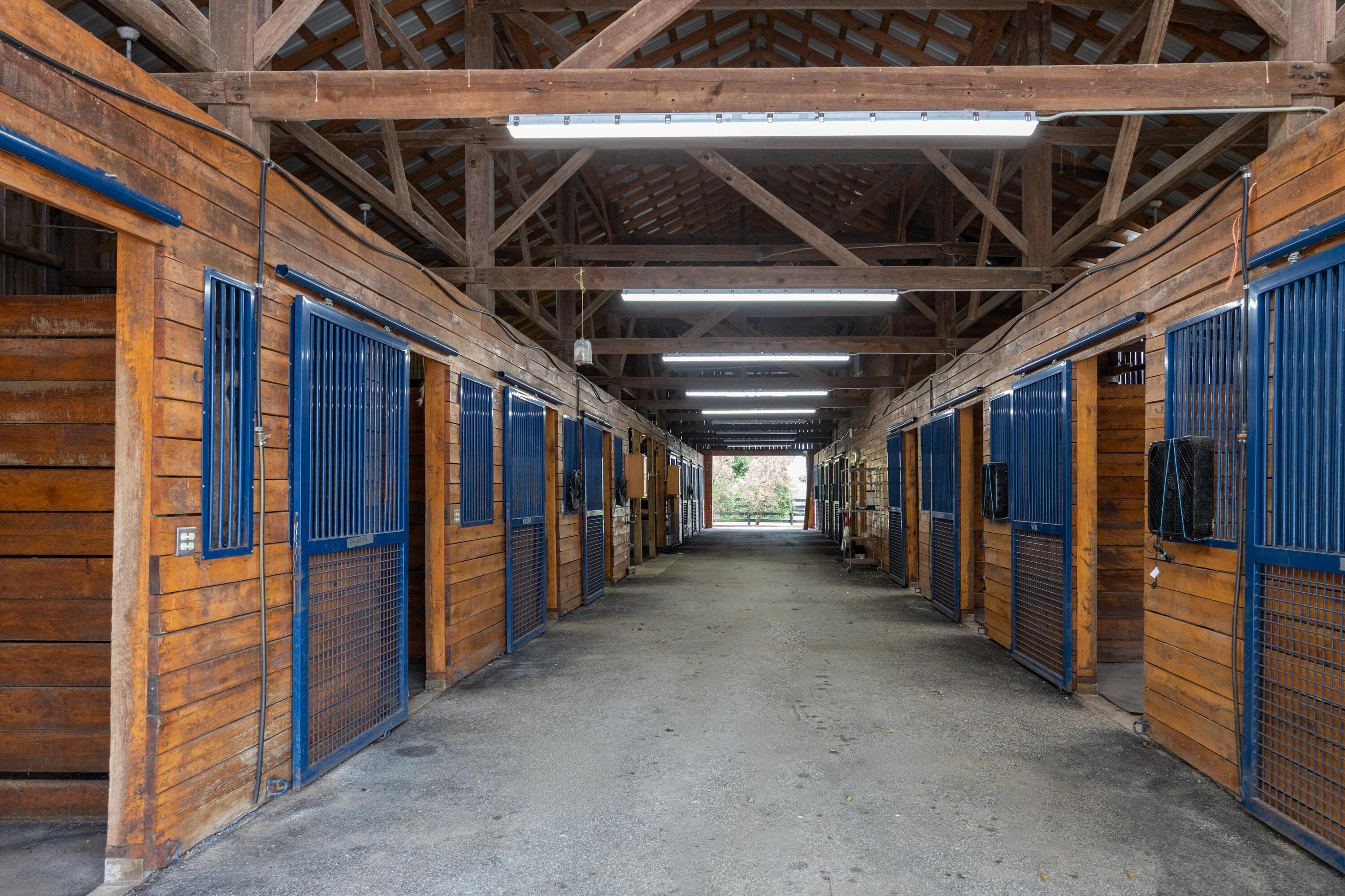 4845 Bryan Station Road Lexington, KY 40516 - Photo 19 of 115 Barn 1 aisle