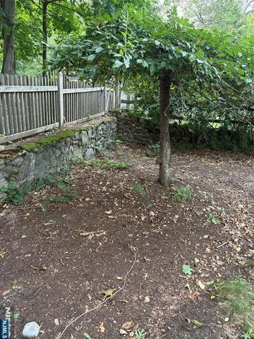 $749,000 | 109 Franklin Turnpike, Ho-Ho-Kus, NJ 07423