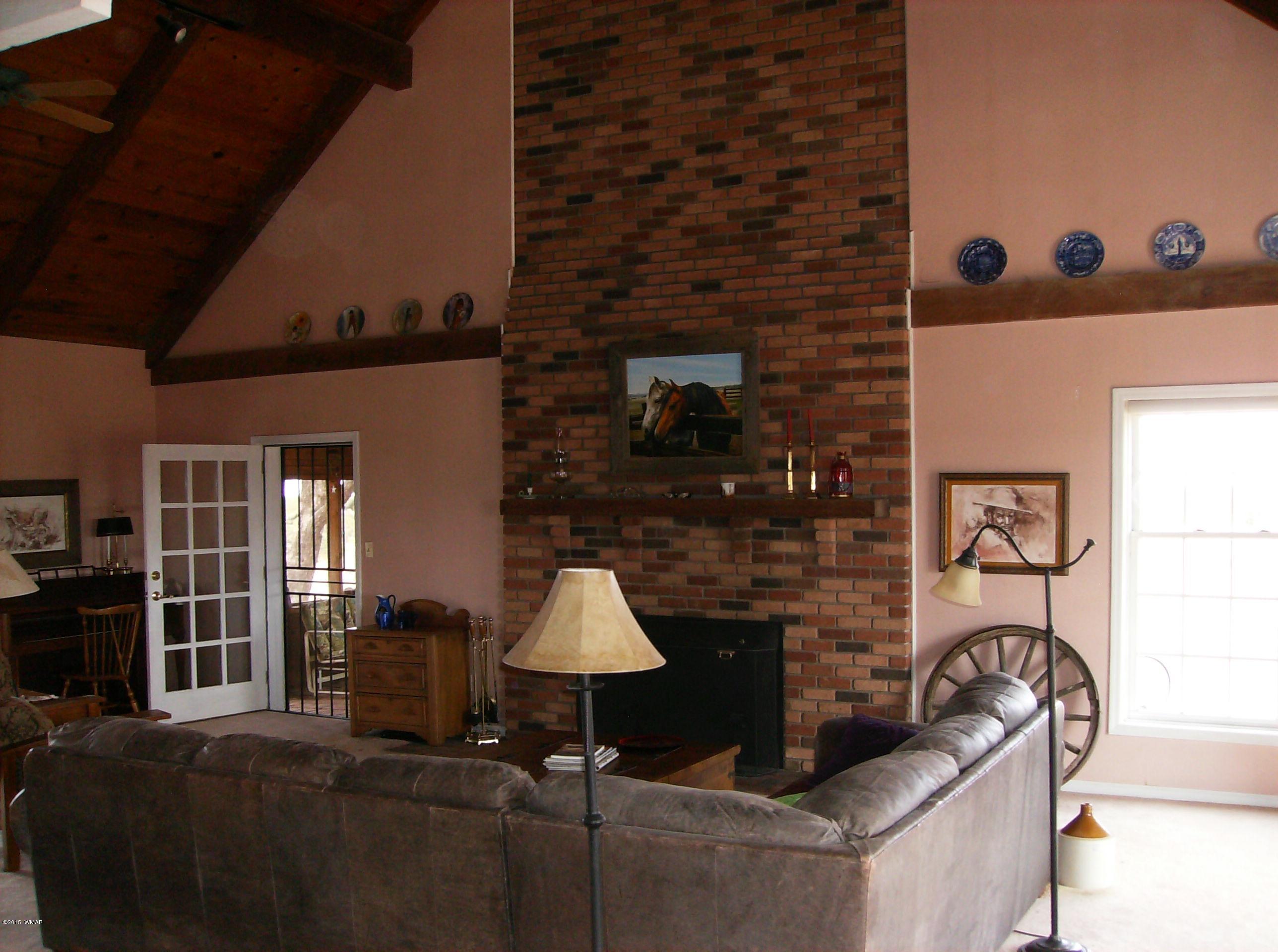 137 Spruce Road Vernon, AZ 85940 - Photo 20 of 61