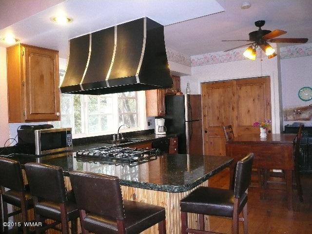 137 Spruce Road Vernon, AZ 85940 - Photo 8 of 61