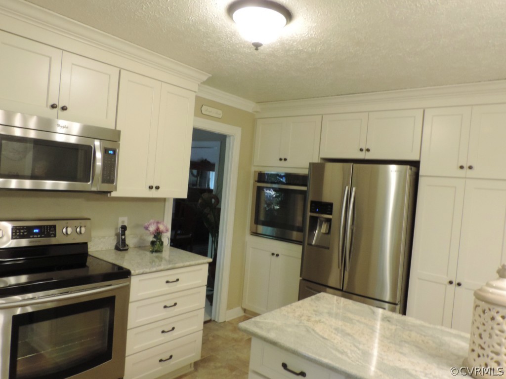 611 Milbrae Road Chesterfield, VA 23236 - Photo 6 of 24 Gallery Image 6