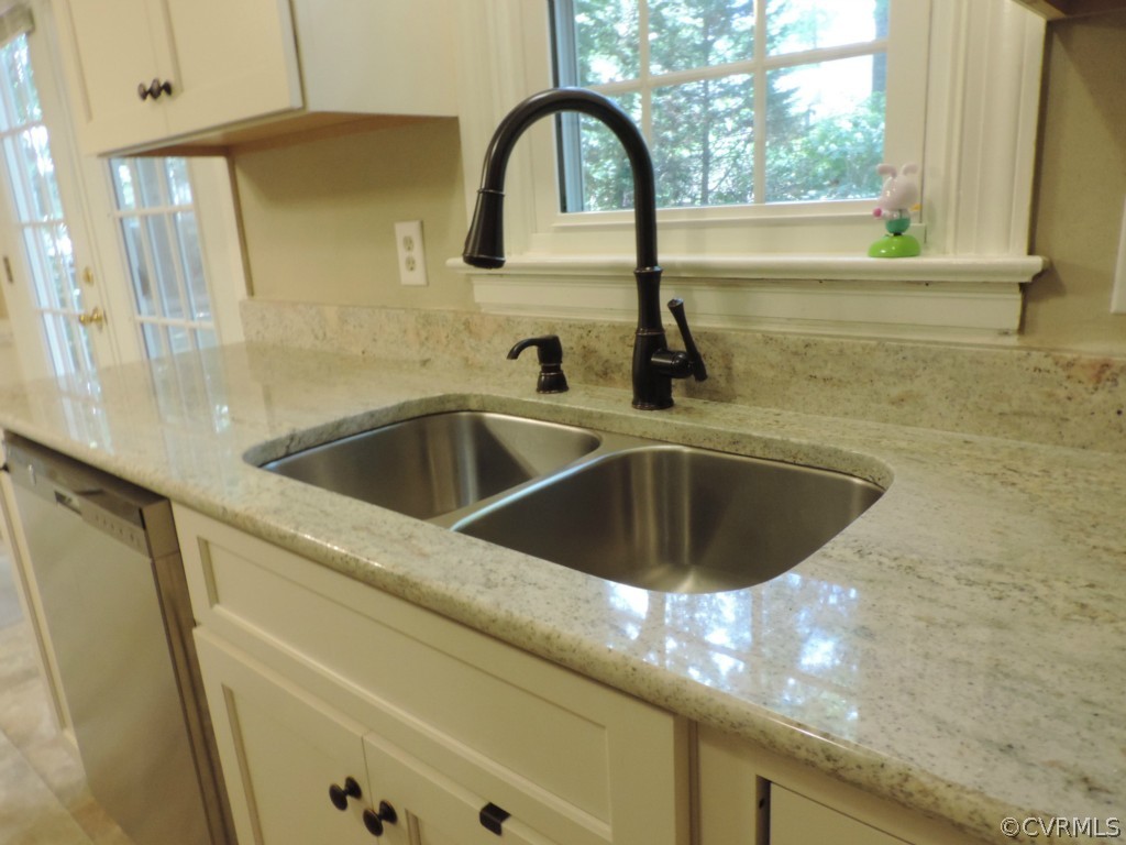 611 Milbrae Road Chesterfield, VA 23236 - Photo 10 of 24 Gallery Image 10