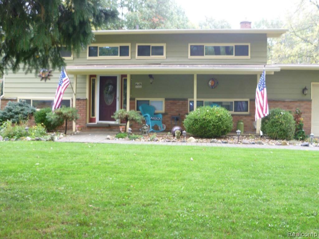1852 Big Trail Road Walled Lake, MI 48390 - Photo 1 of 25 img1.1427303562