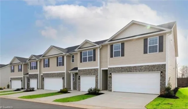 $1,900 | 1419 Maltese Lane, Greensboro, NC 27405