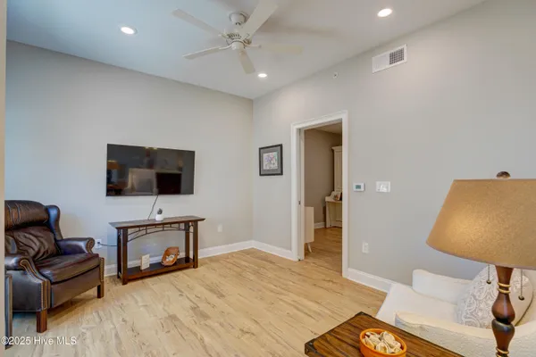 $500,000 | 240 North Water Street, Unit 653, Wilmington, NC 28401