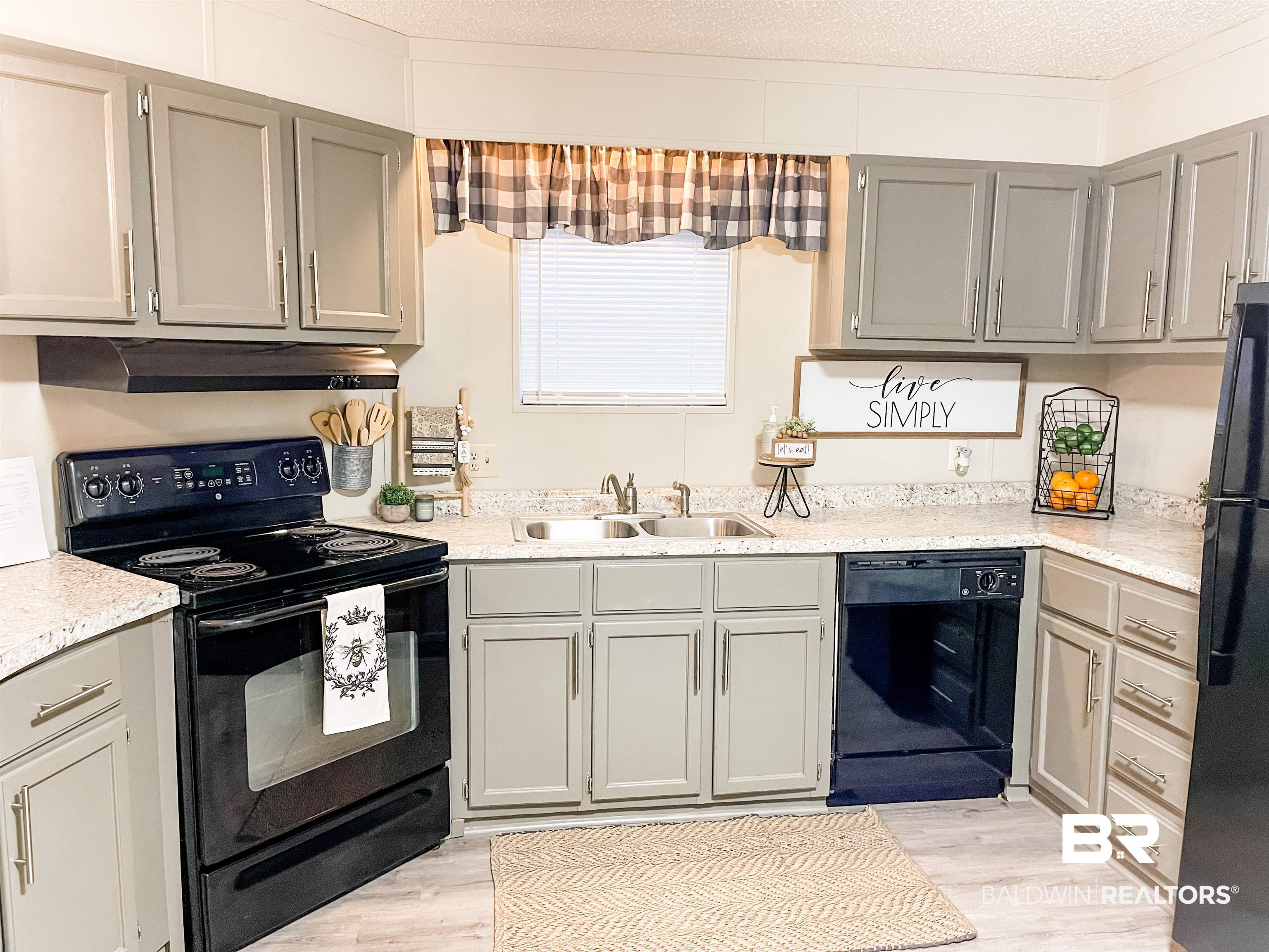 30490 Waites Lane Daphne, AL 36527 - Photo 7 of 19