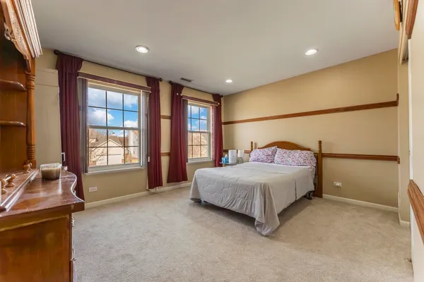 $649,900 | 6085 Irene Drive, Hoffman Estates, IL 60192