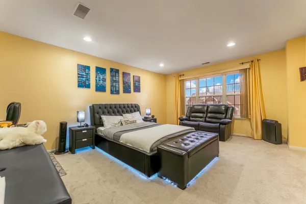 $649,900 | 6085 Irene Drive, Hoffman Estates, IL 60192