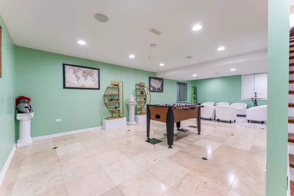 $649,900 | 6085 Irene Drive, Hoffman Estates, IL 60192