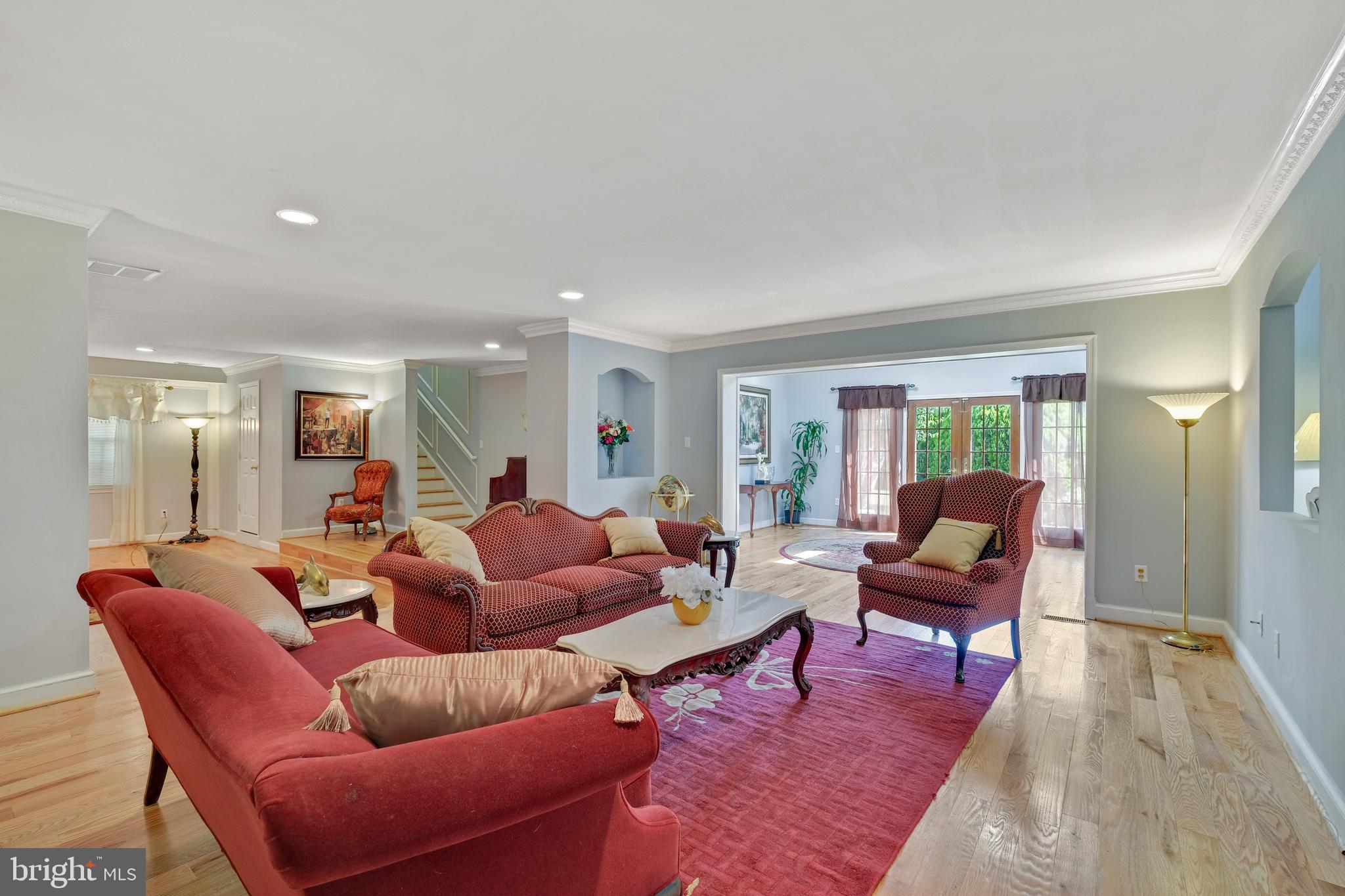 9713 River Road Potomac, MD 20854 - Photo 18 of 58 SITTING AREA