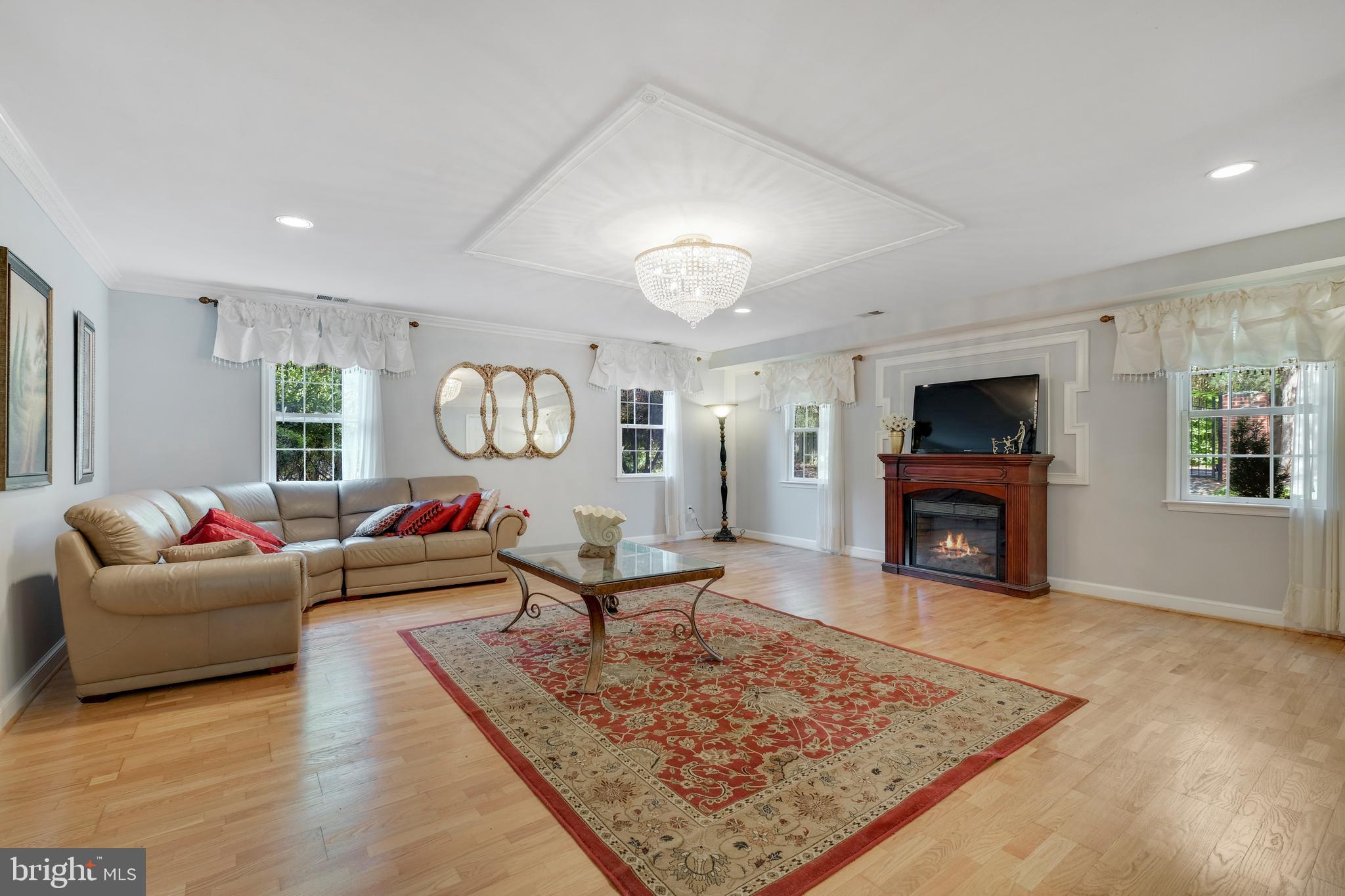 9713 River Road Potomac, MD 20854 - Photo 19 of 58 FAMILY ROOM