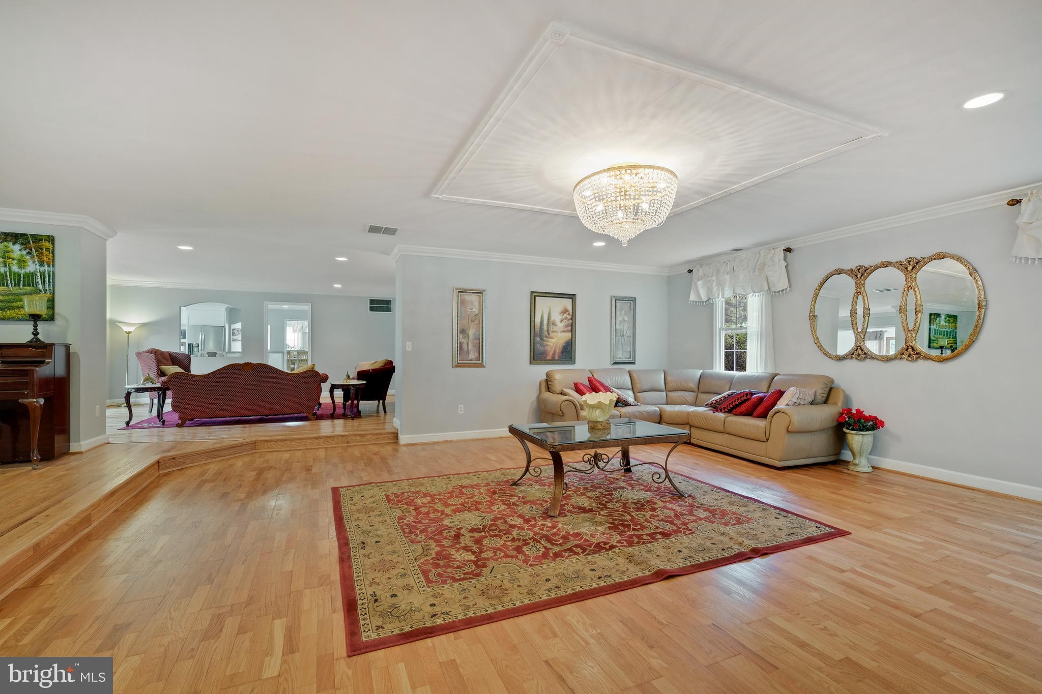 9713 River Road Potomac, MD 20854 - Photo 20 of 58 FAMILY ROOM