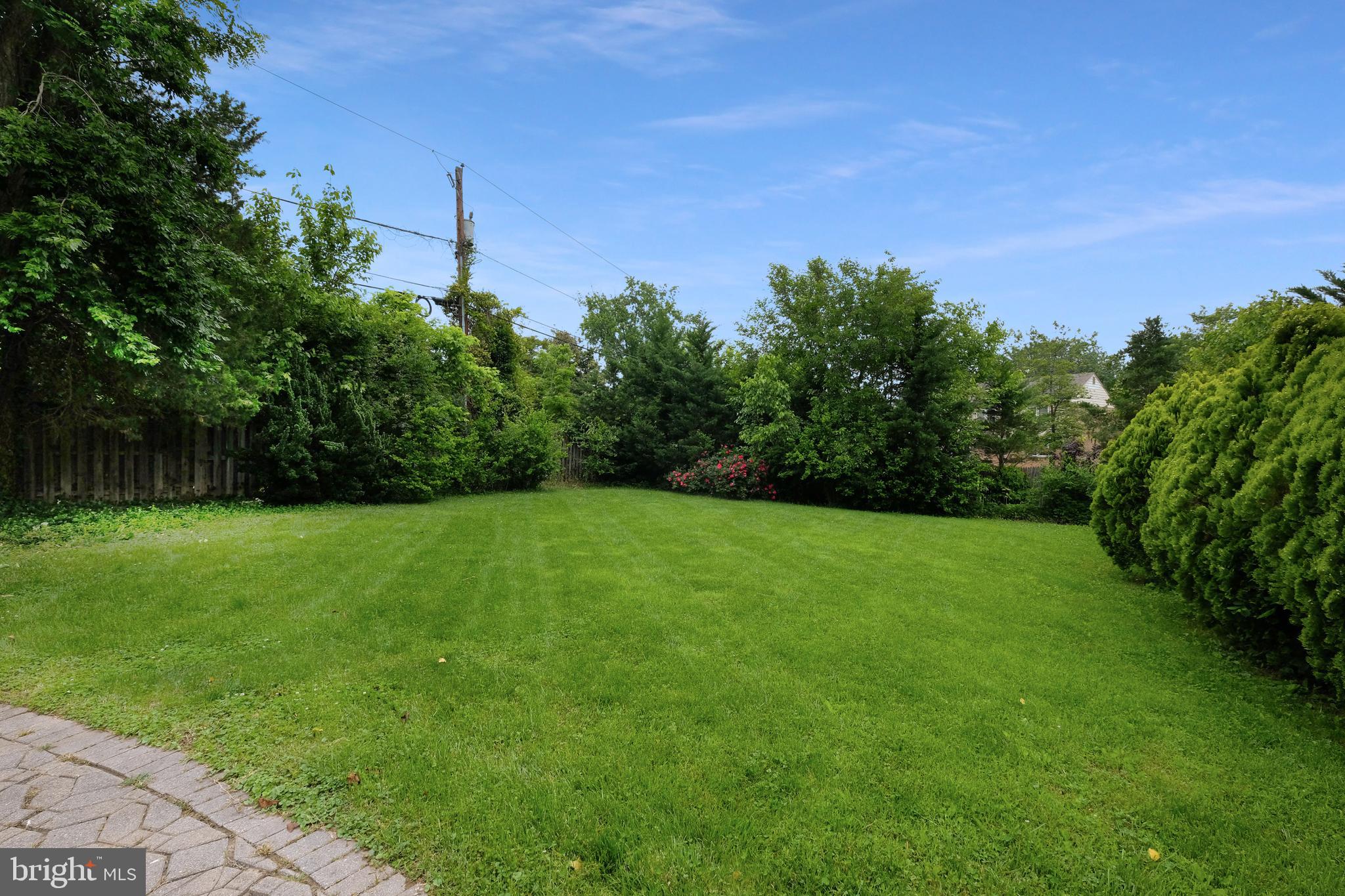 9713 River Road Potomac, MD 20854 - Photo 3 of 58 FENCED BACKYARD