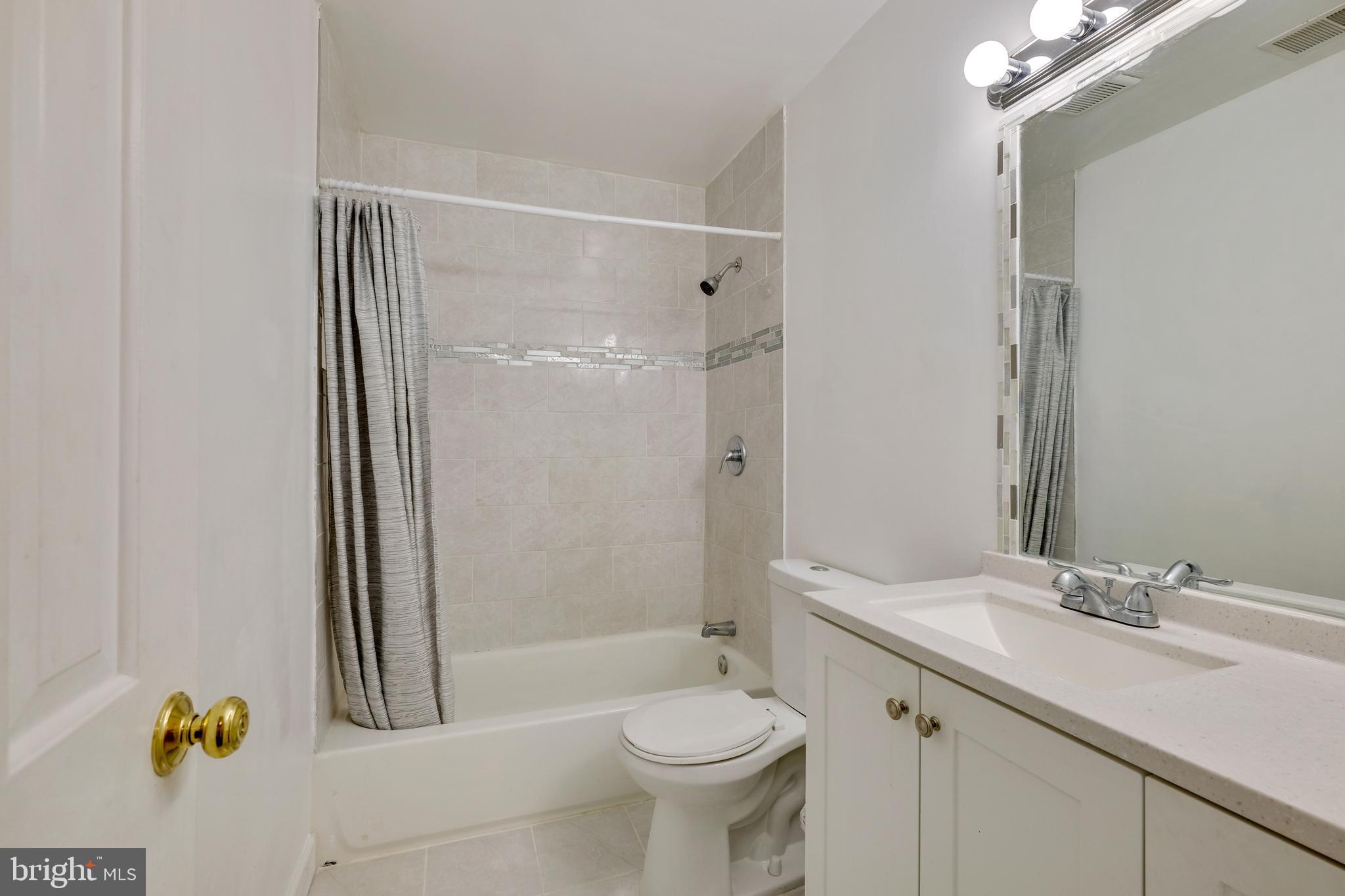 9713 River Road Potomac, MD 20854 - Photo 33 of 58 FULL BATH