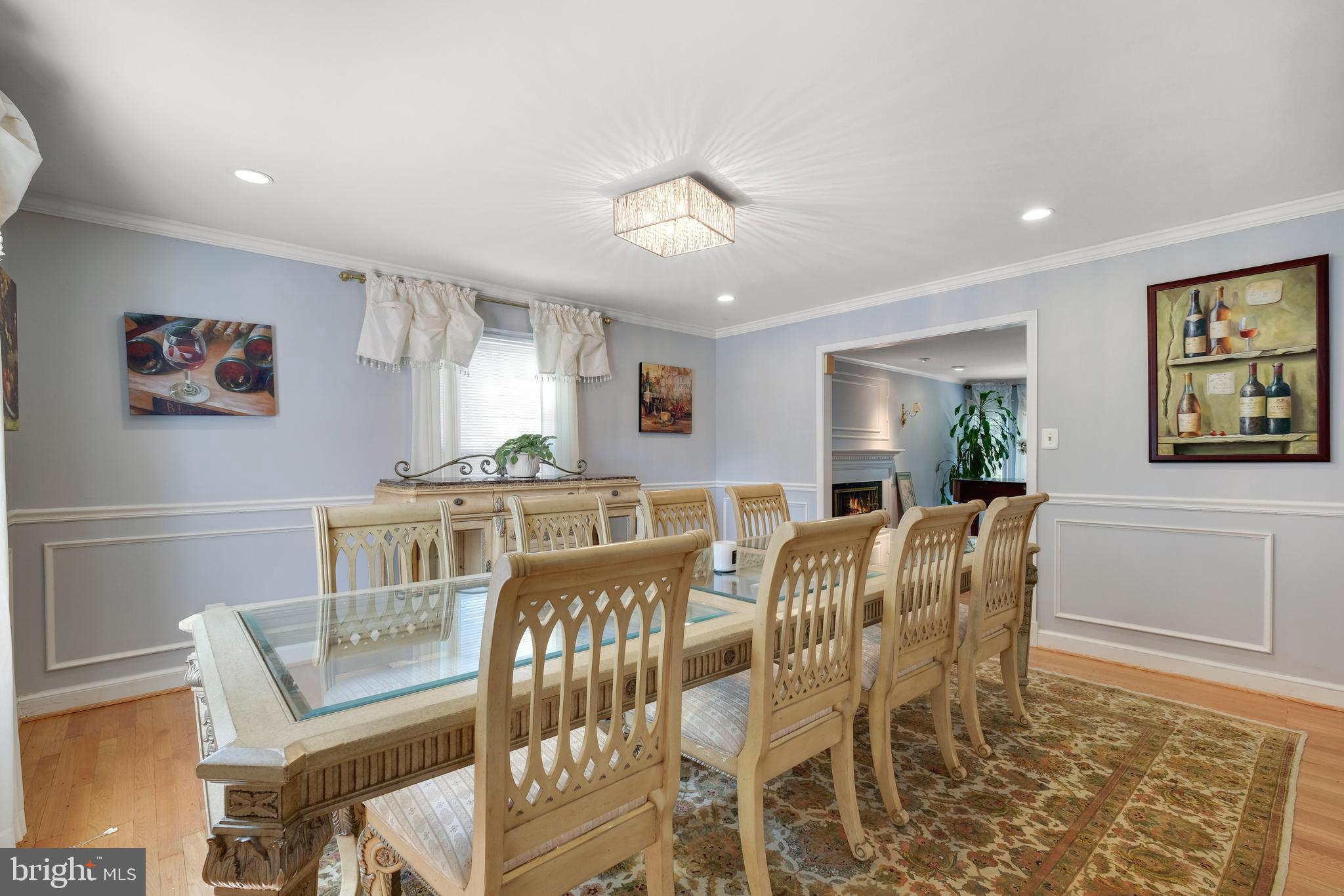 9713 River Road Potomac, MD 20854 - Photo 9 of 58 DINING ROOM