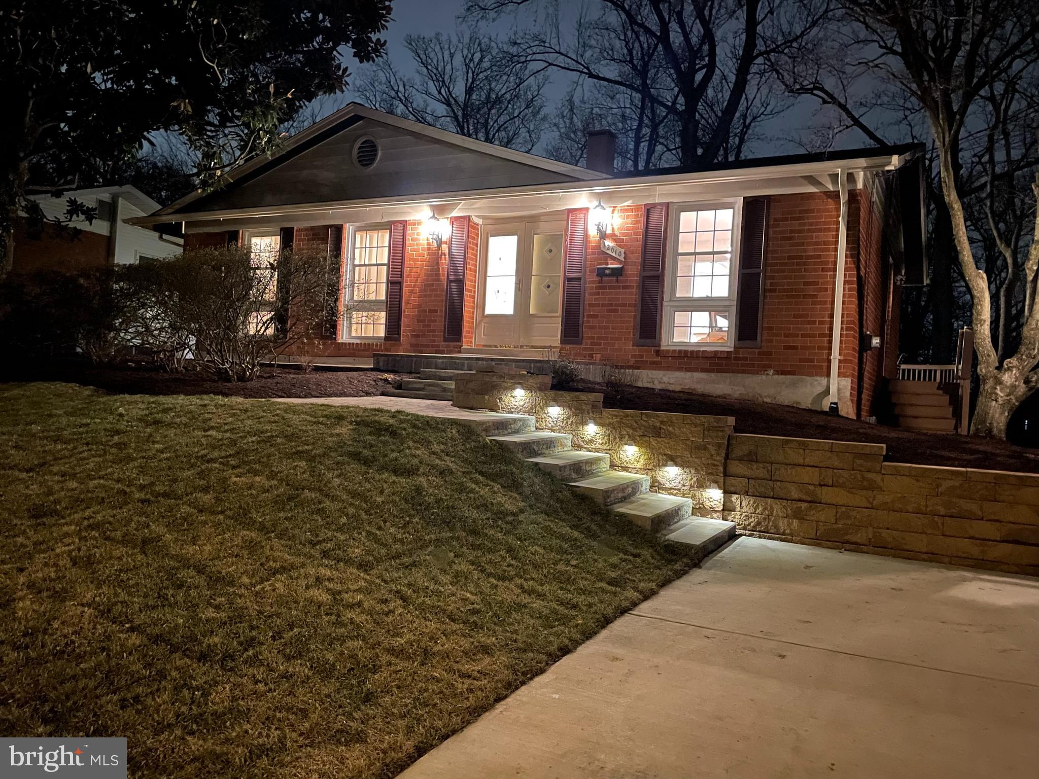 12010 Coldstream Drive, Potomac, MD 20854 Compass