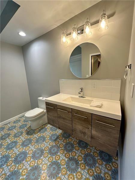 9502 Frankstown Road Penn Hills, PA 15235 - Photo 20 of 24 Updated full bath with lots of room.