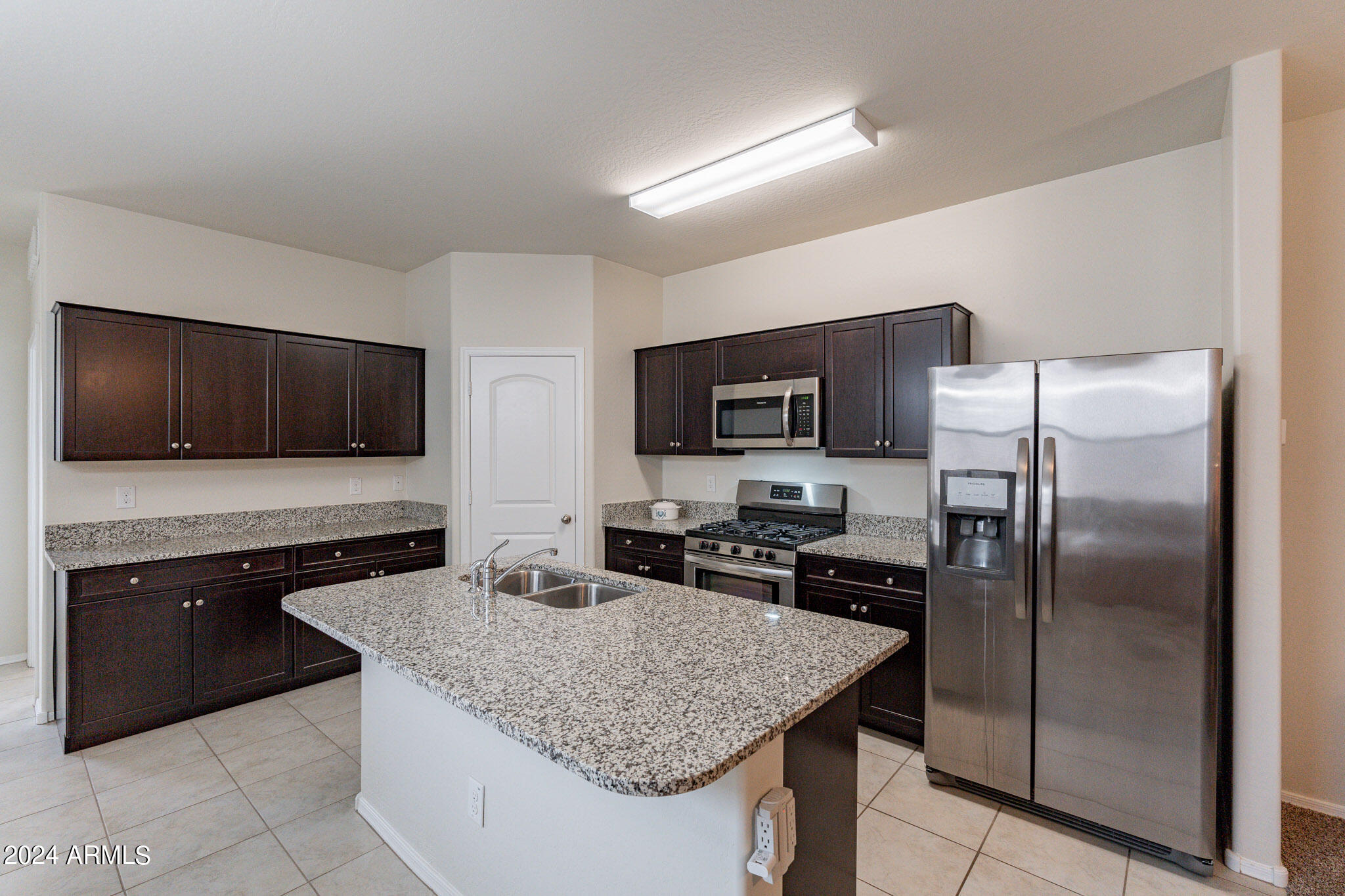 30897 West Picadilly Road Buckeye, AZ 85396 - Photo 10 of 41 10-web-or-mls-Picadilly-10