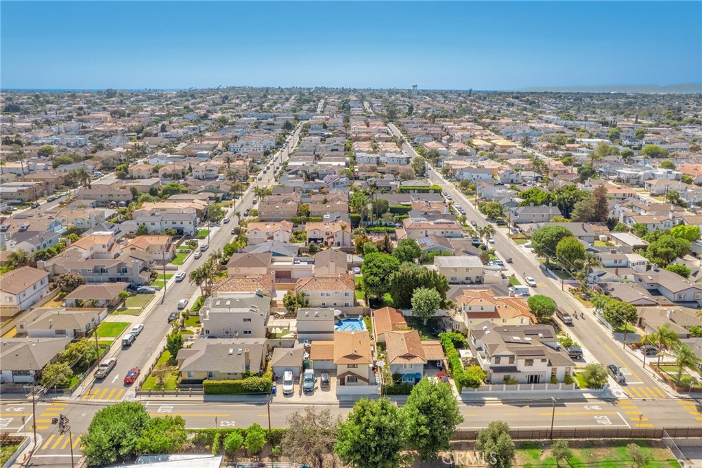 2905 Rindge Lane Redondo Beach, CA 90278 - Photo 6 of 26 an aerial view of residential houses with outdoor space