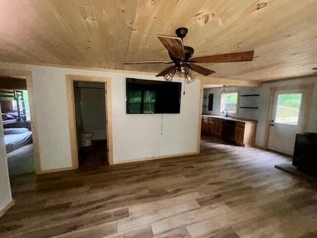3445 North Kilgore Road Luther, MI 49656 - Photo 5 of 17 Living Room