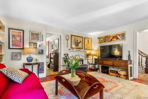 $699,000 | 310 Oak Lane, Newburgh, NY 12550