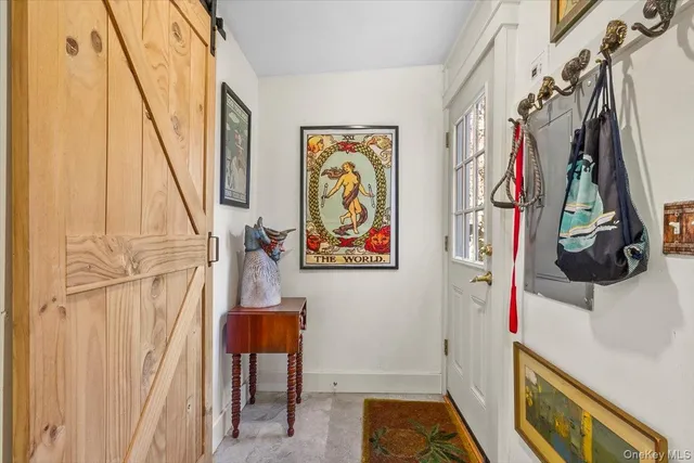 $699,000 | 310 Oak Lane, Newburgh, NY 12550