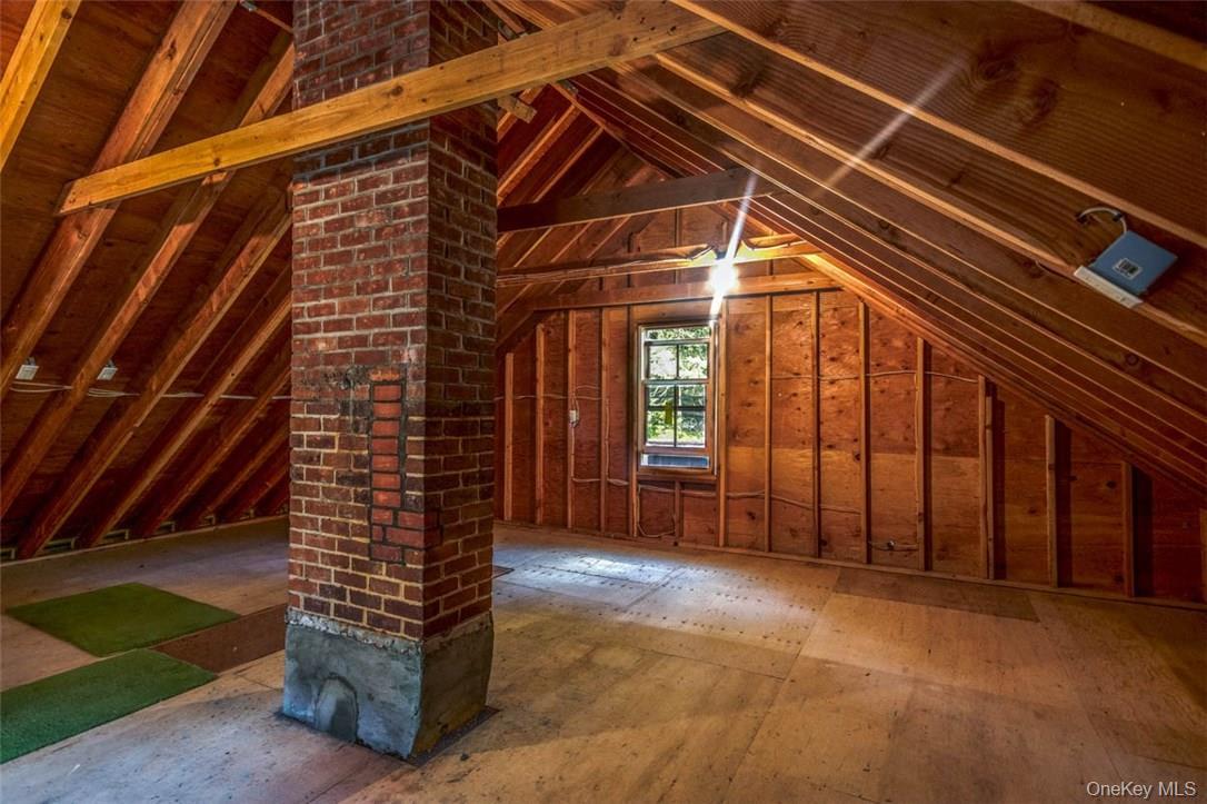 310 Oak Lane Newburgh, NY 12550 - Photo 29 of 34