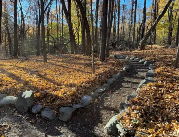 $699,000 | 310 Oak Lane, Newburgh, NY 12550