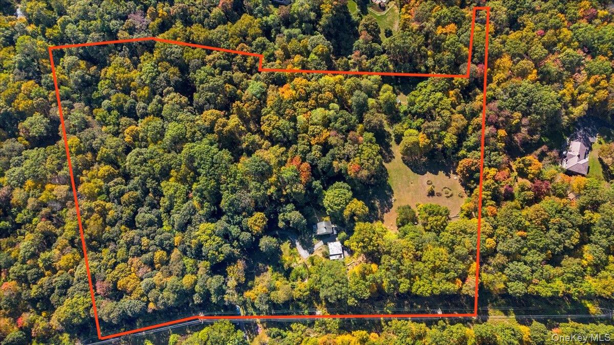 310 Oak Lane Newburgh, NY 12550 - Photo 5 of 34