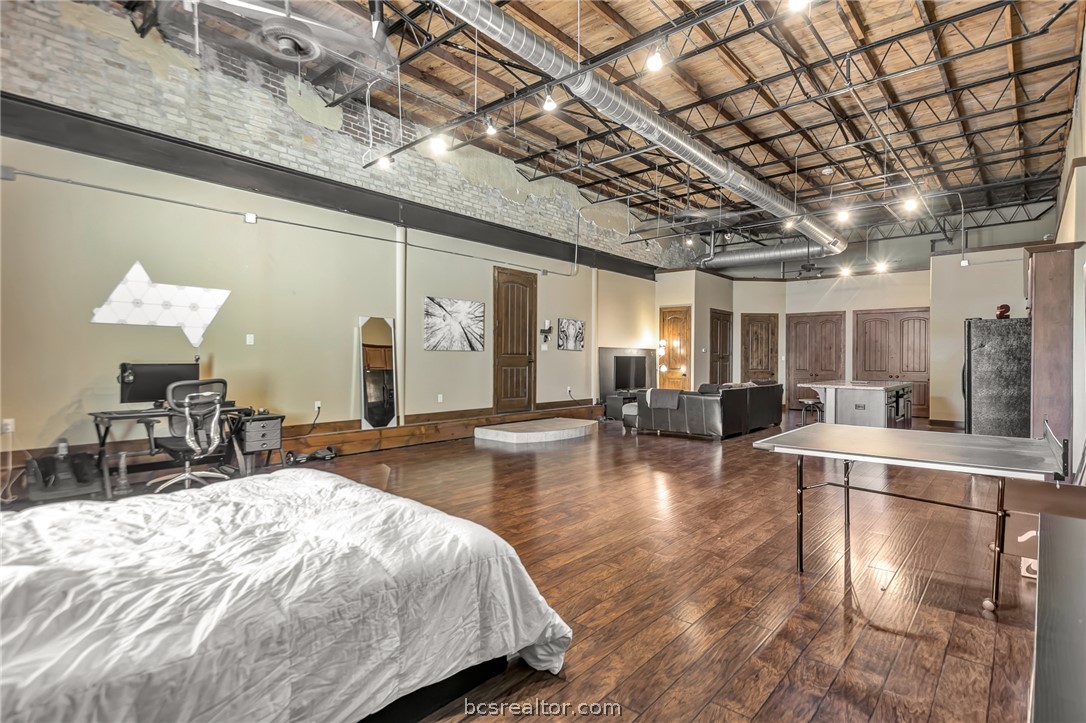 211 North Main Street, Unit 22 Bryan, TX 77803 - Photo 8 of 11