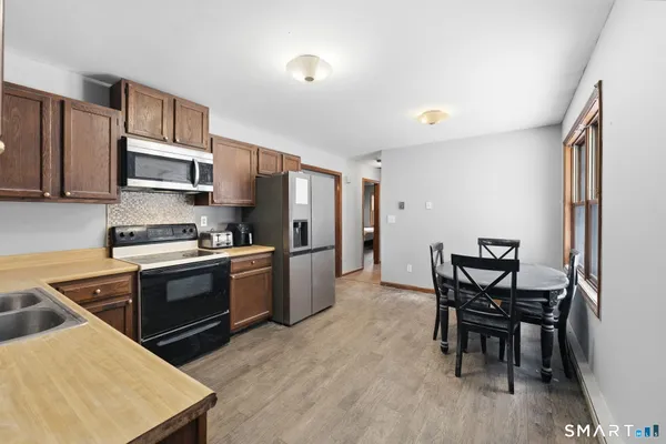 $305,000 | 361 Pasay Road, Thompson, CT 06255