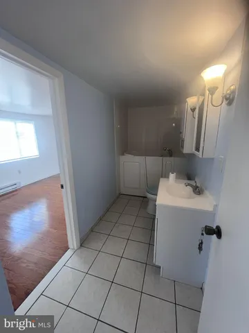 $2,950 | 2827 Galloway Avenue, Abington, PA 19001