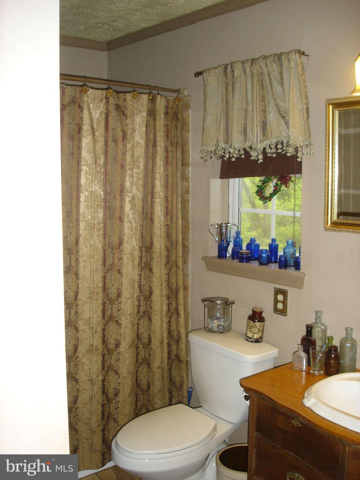 1746 Fairmount Road Hampstead, MD 21074 - Photo 9 of 17 Bath