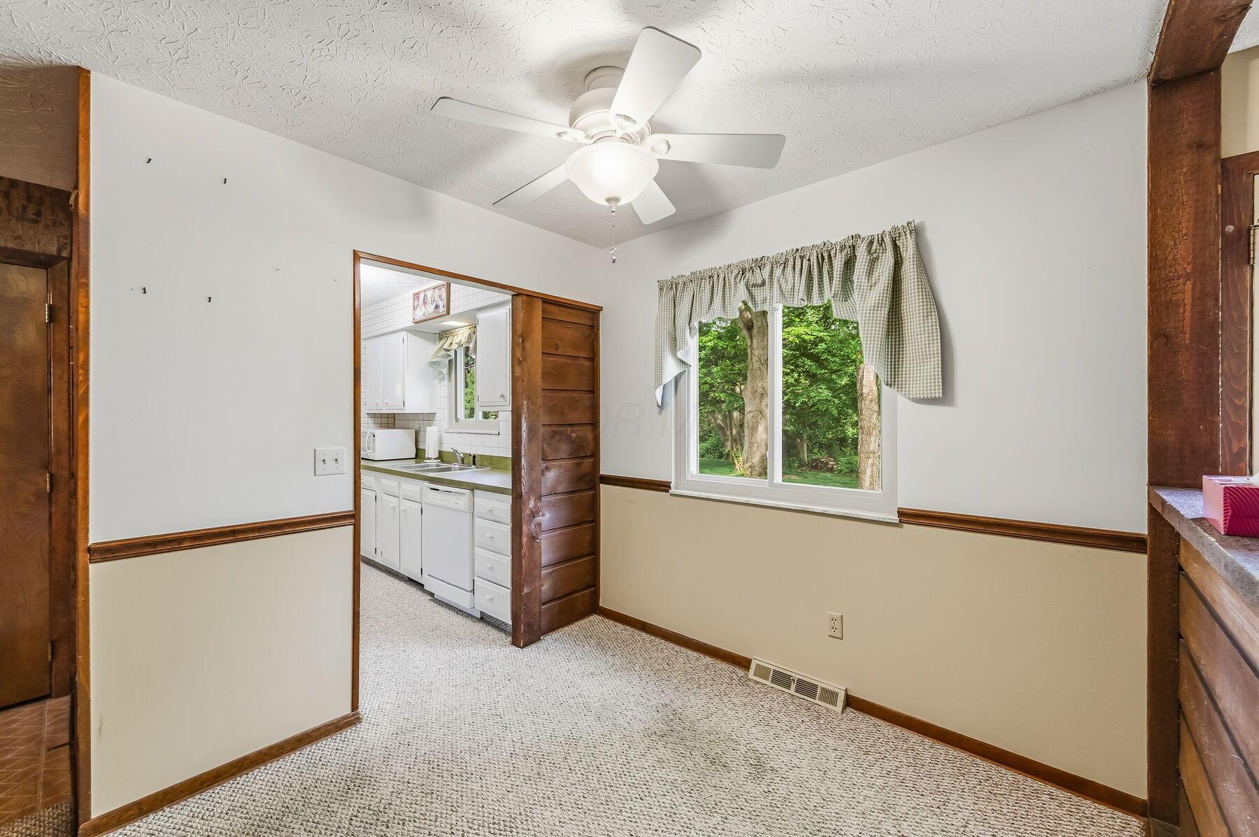 72 Yorkshire Road Delaware, OH 43015 - Photo 18 of 62 Dinette Area