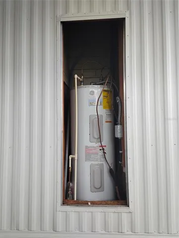 $299,900 | 4707 East Yukon Street, Tampa, FL 33617