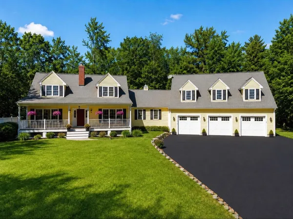 $774,900 | 302 Forest Road, Lyndeborough, NH 03082