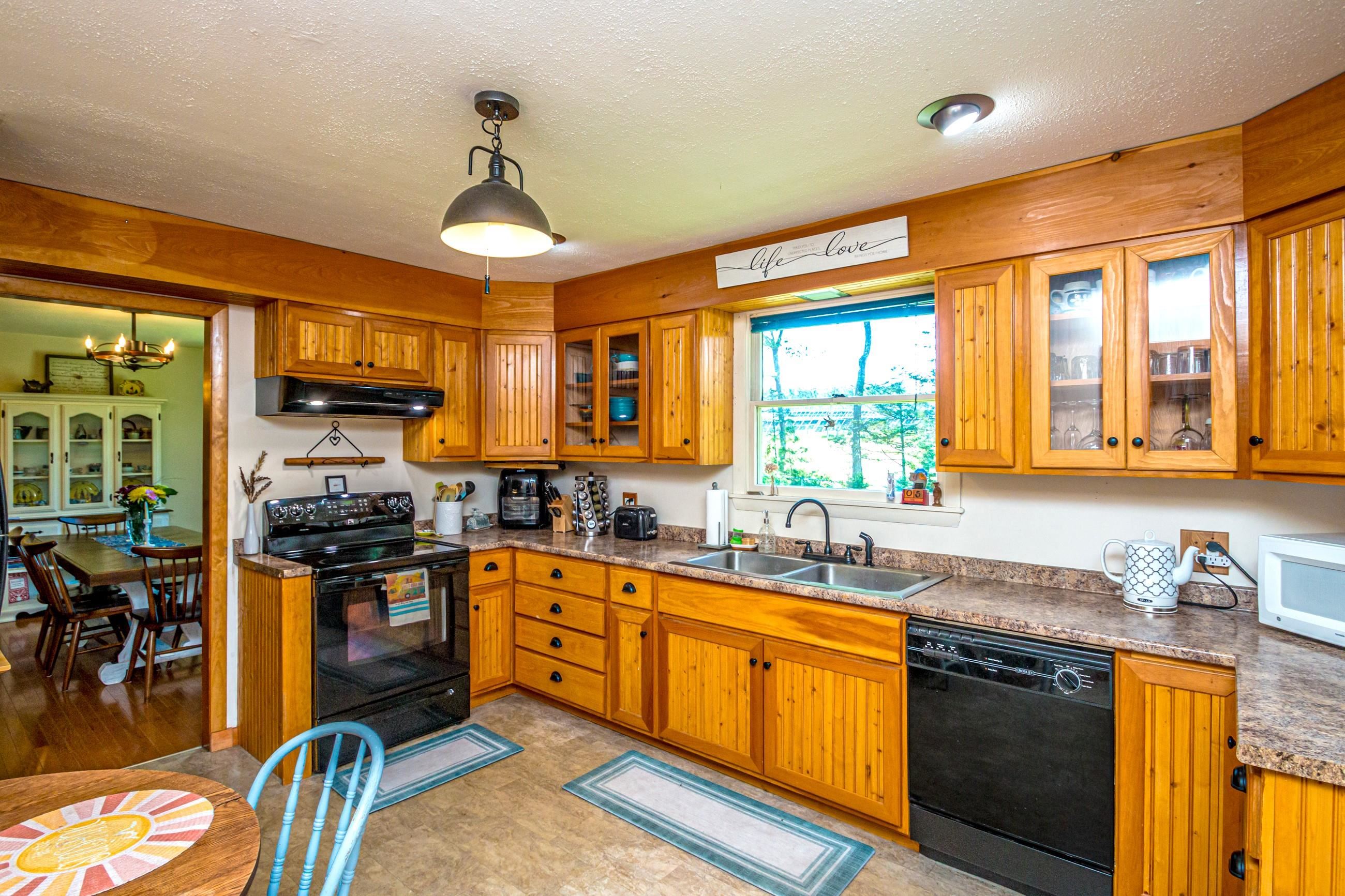 196 Bridgton Road Fryeburg, ME 04037 - Photo 7 of 40 Gallery Image 7
