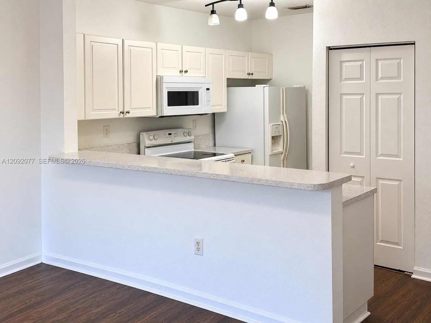 1555 Northeast 33rd Road, Unit 1042 Homestead, FL 33033 - Photo 5 of 12 Gallery Image 5