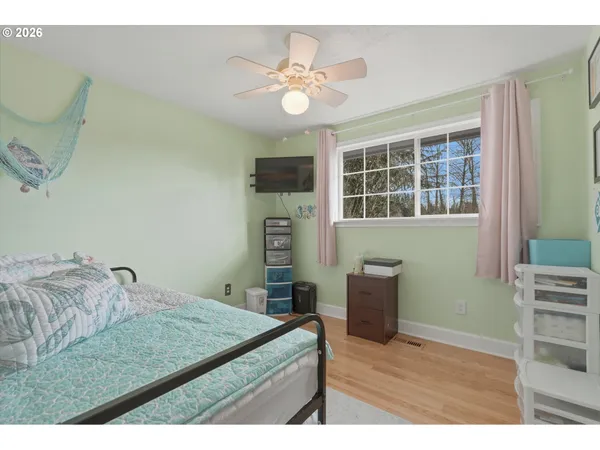 $559,900 | 3895 Southeast Pelton Avenue, Troutdale, OR 97060