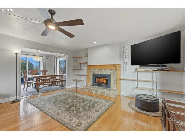 $559,900 | 3895 Southeast Pelton Avenue, Troutdale, OR 97060